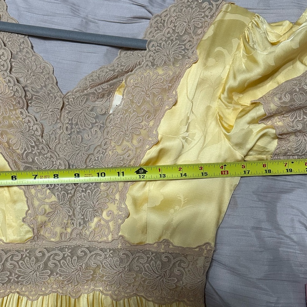 Ocean gown in yellow - Picture 3 of 12